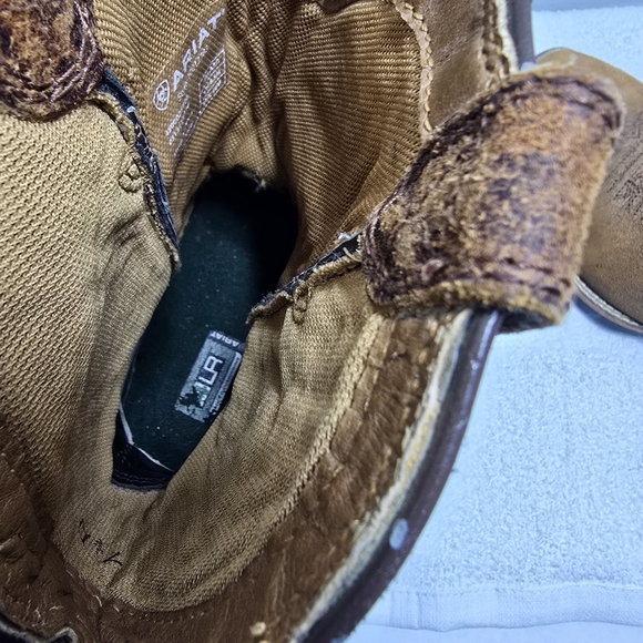 Ariat Two-Tone Western Boots - Brown and Black - Picture 15 of 15